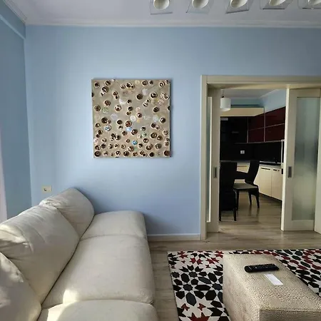 Urban Flat For 6 W 24h Self Check In Apartment *