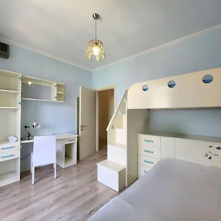 Urban Flat For 6 W 24h Self Check In Apartment Tirana